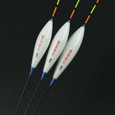 釣魚人常用4種浮漂材質分析,看完你就知道怎么買漂不被坑了