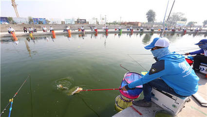 觀看釣魚大賽欣賞漢服展演滿城假日歡樂多郝小學_河北省