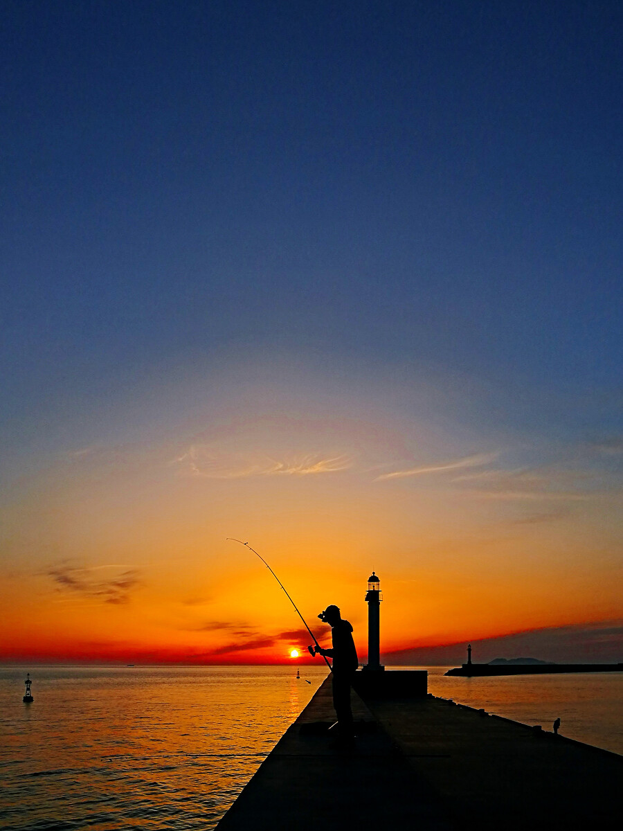 暮色垂釣